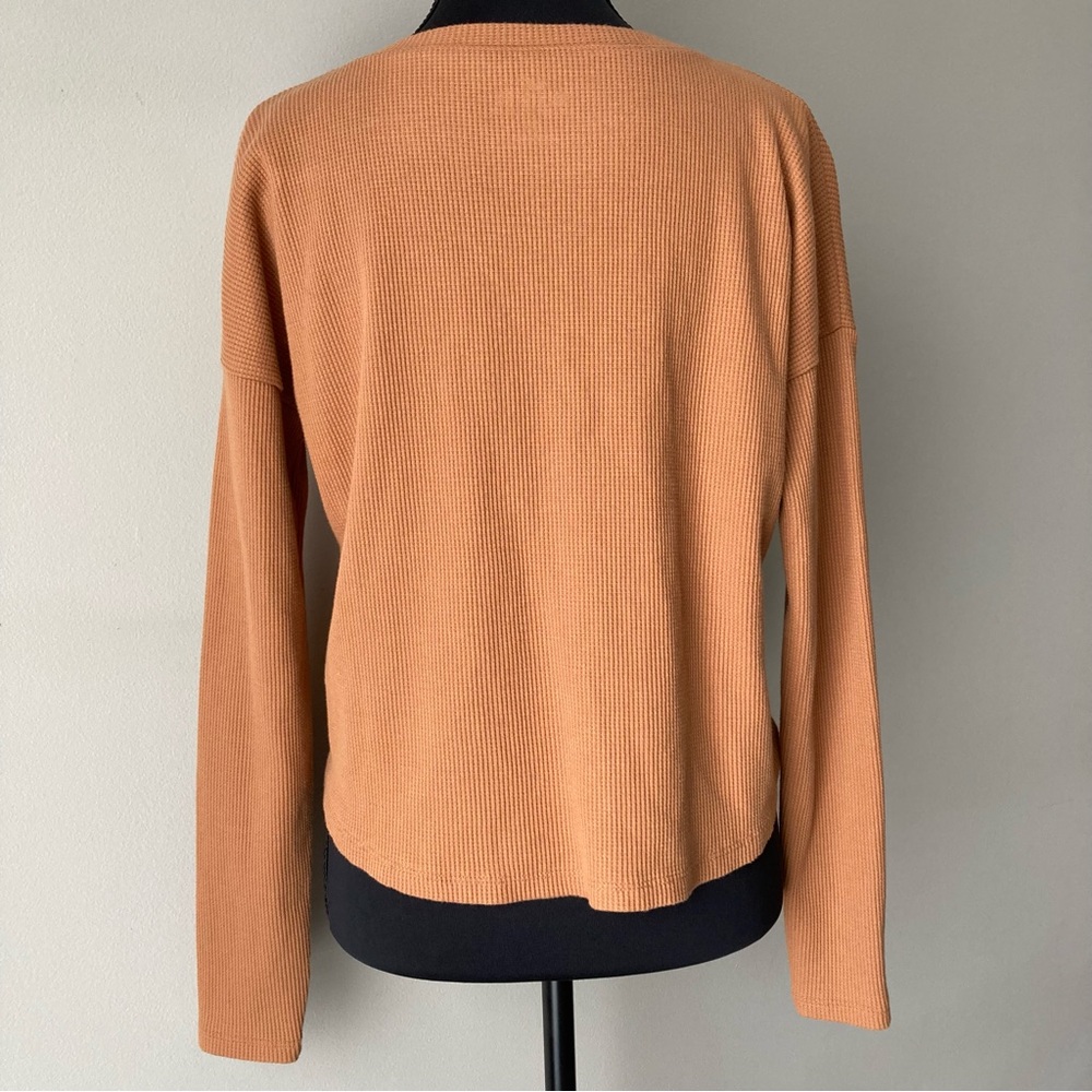 Hollister Women's Boxy Snap-Up Thermal Henley Orange Long Sleeve Top‎ Small - Picture 2 of 6